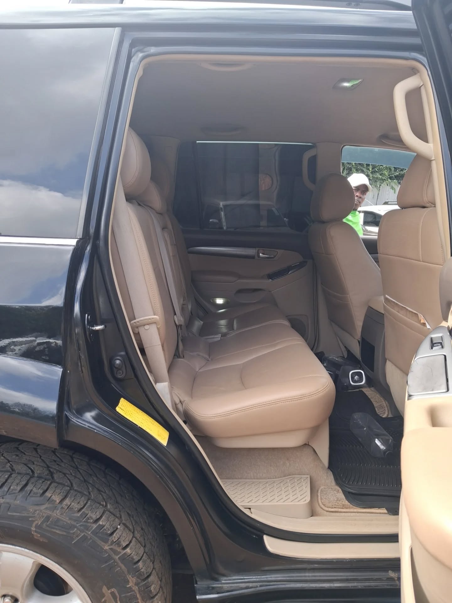 Toyota Prado image 8