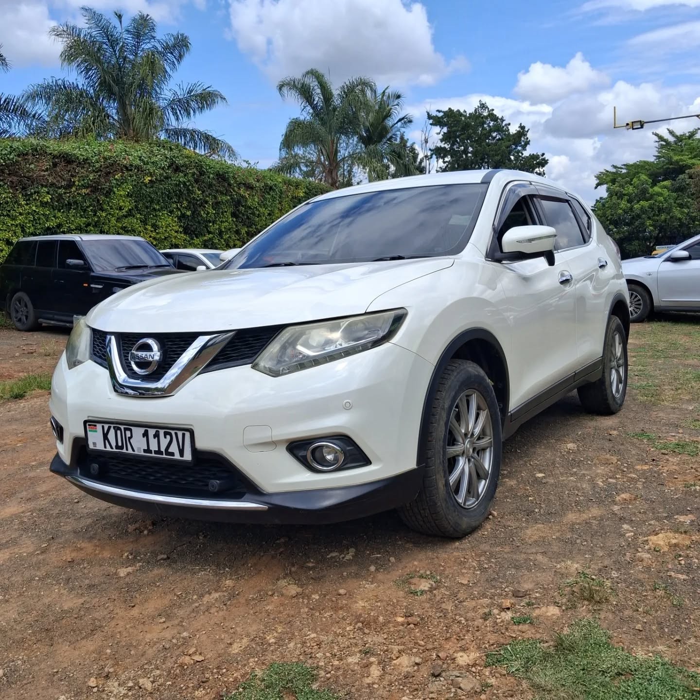Nissan X-Trail image 1