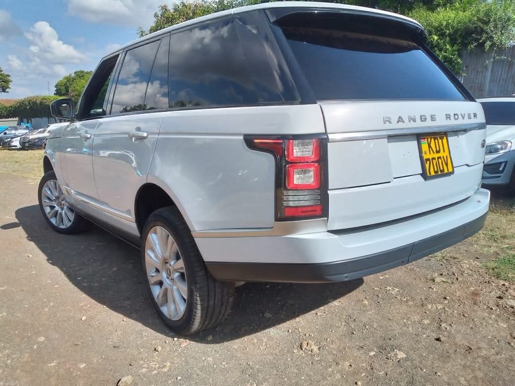 Rangerover Vogue image 5