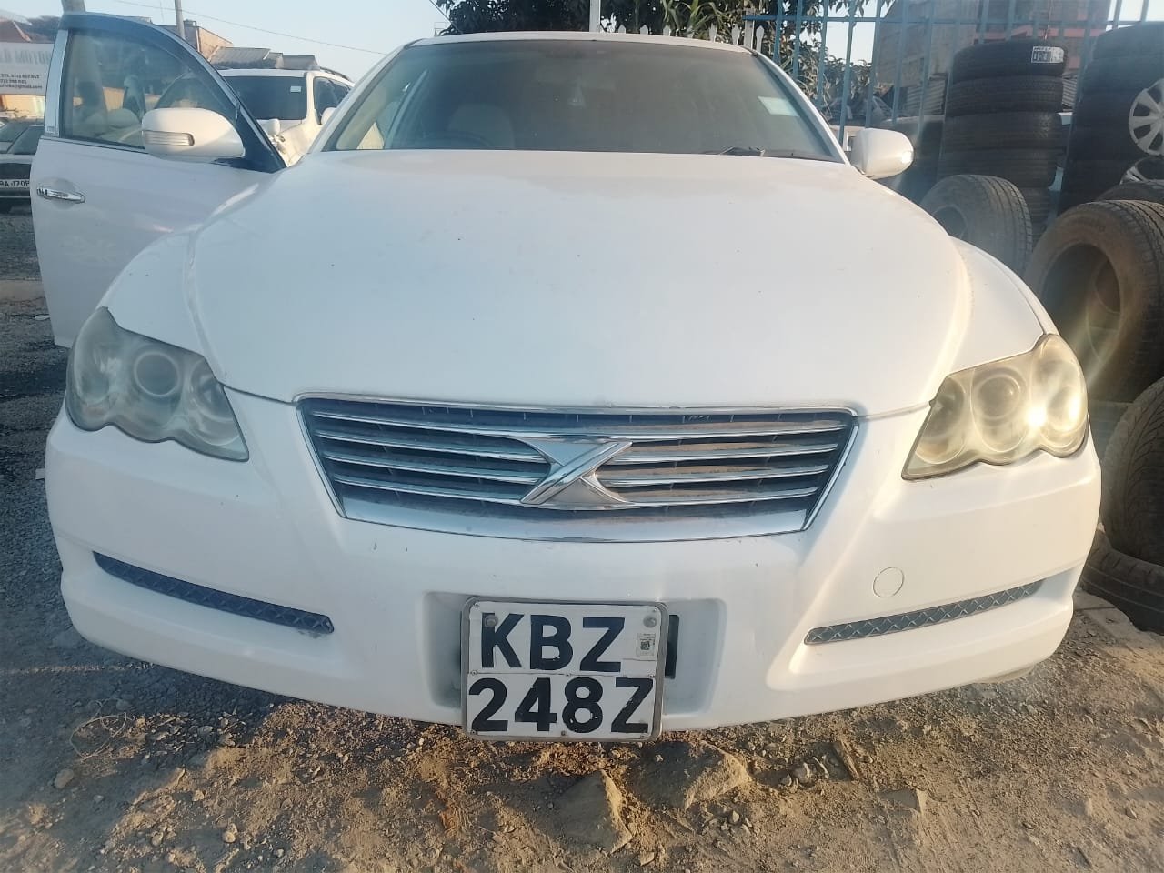 Toyota Mark X image 1