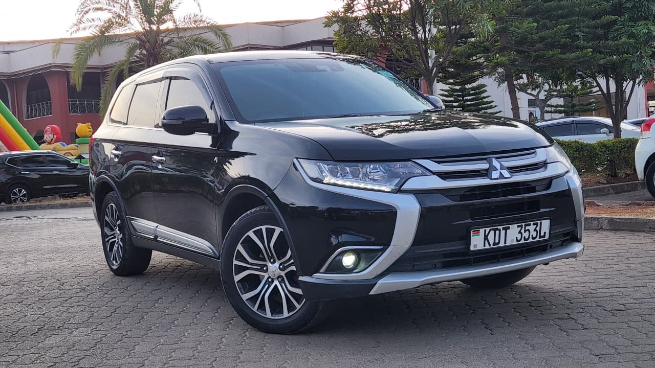 Mitsubishi Outlander image 1