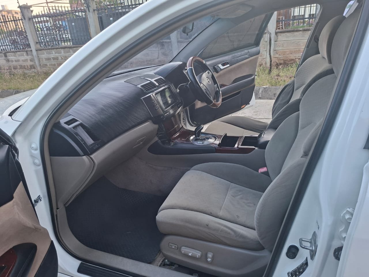Toyota Mark X image 6