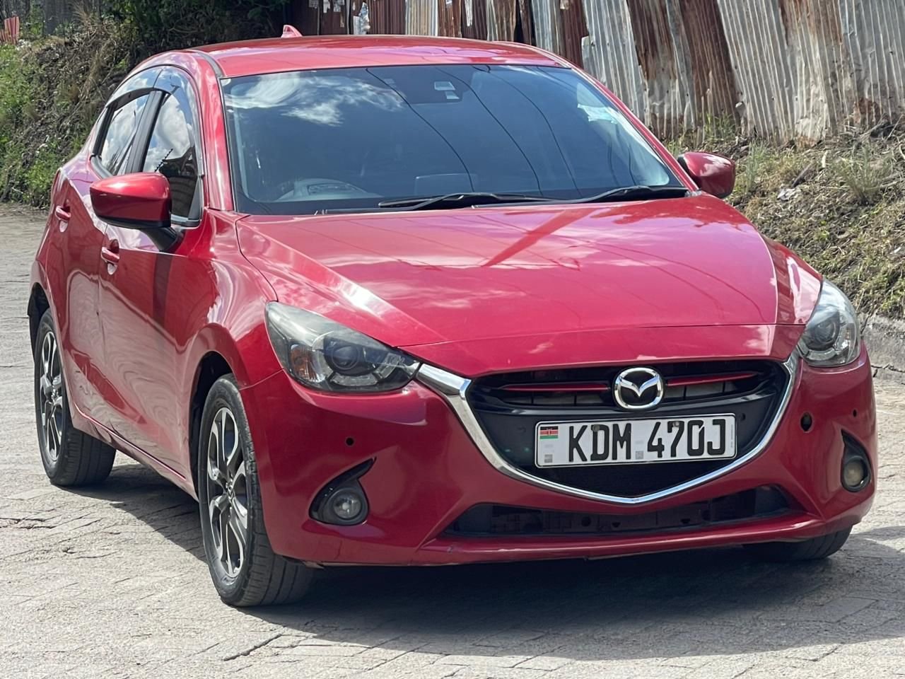 Mazda Demio image 1