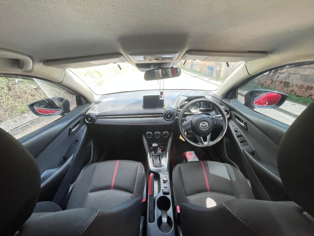 Mazda Demio image 6