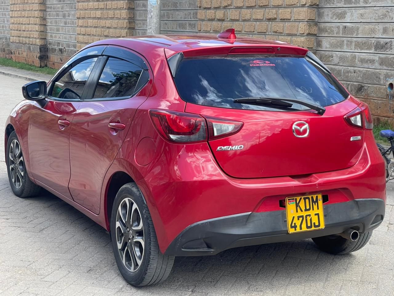 Mazda Demio image 3