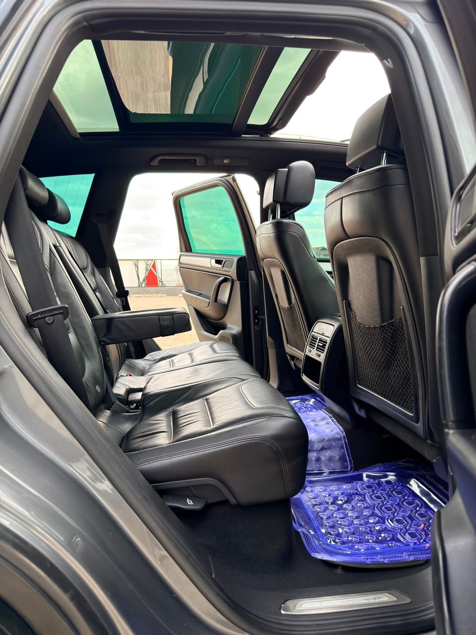Volkswagen Touareg image 6
