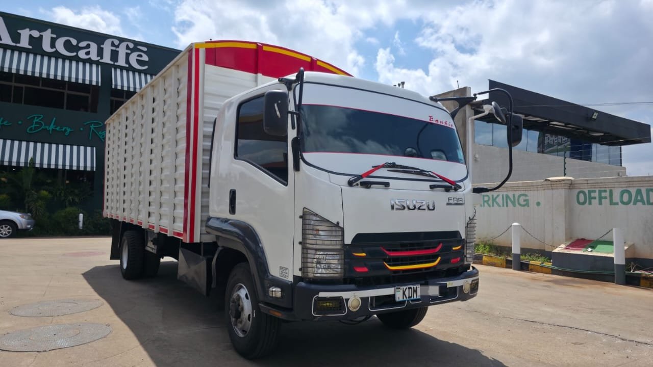 Isuzu FRR image 2