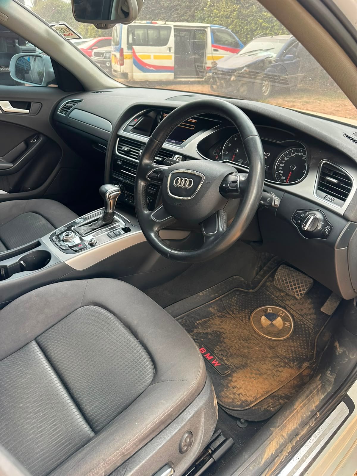 Audi A4 image 7