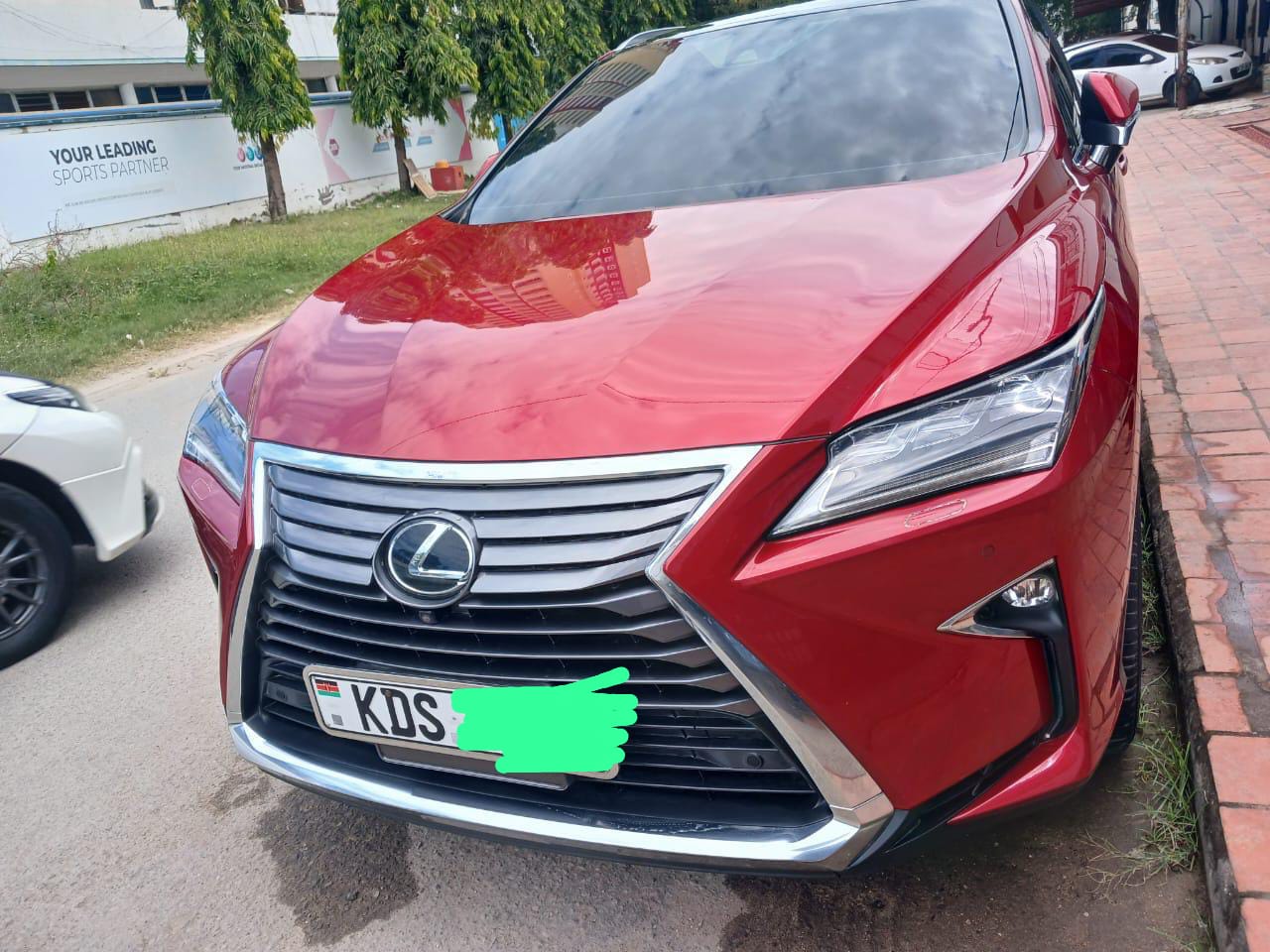 Lexus RX 300 image 1