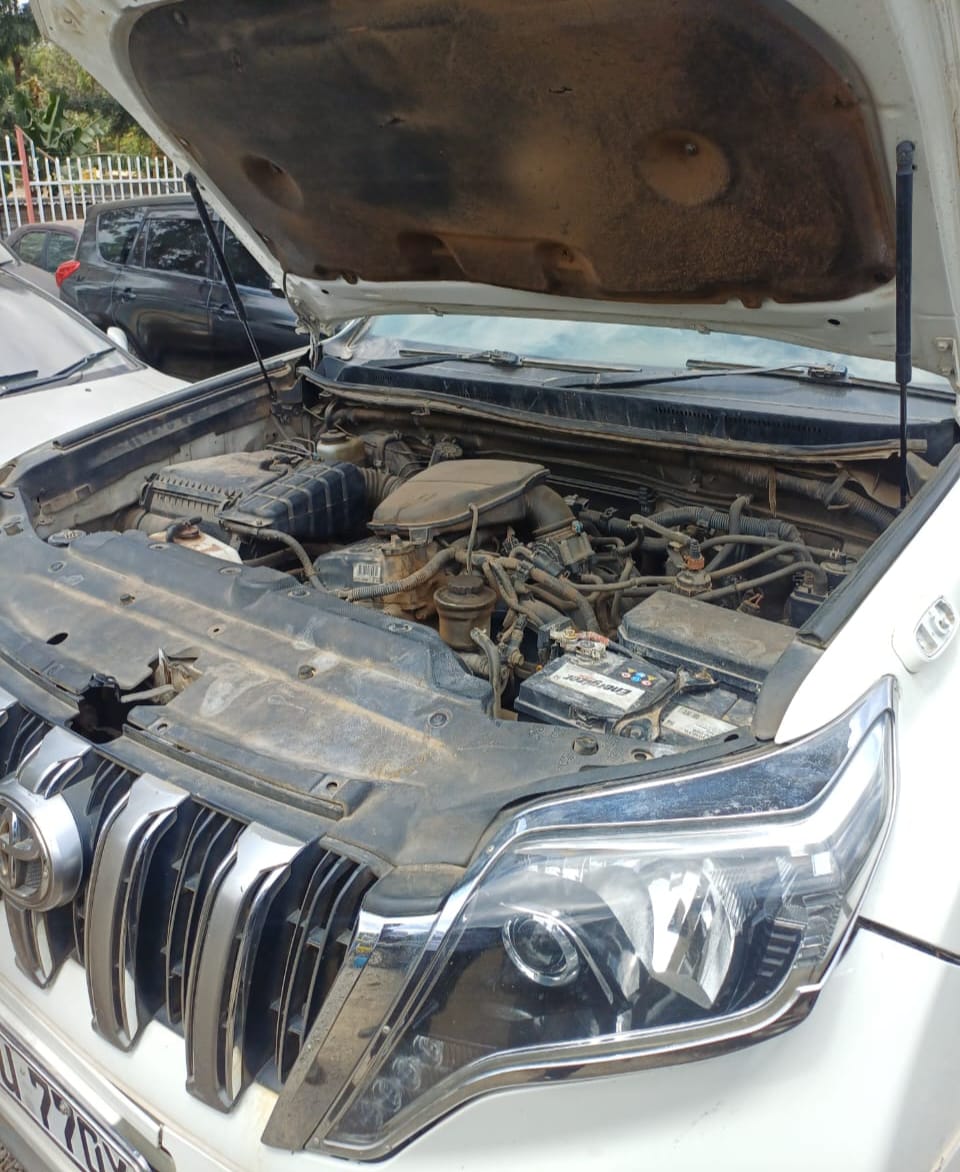 Toyota Prado image 4